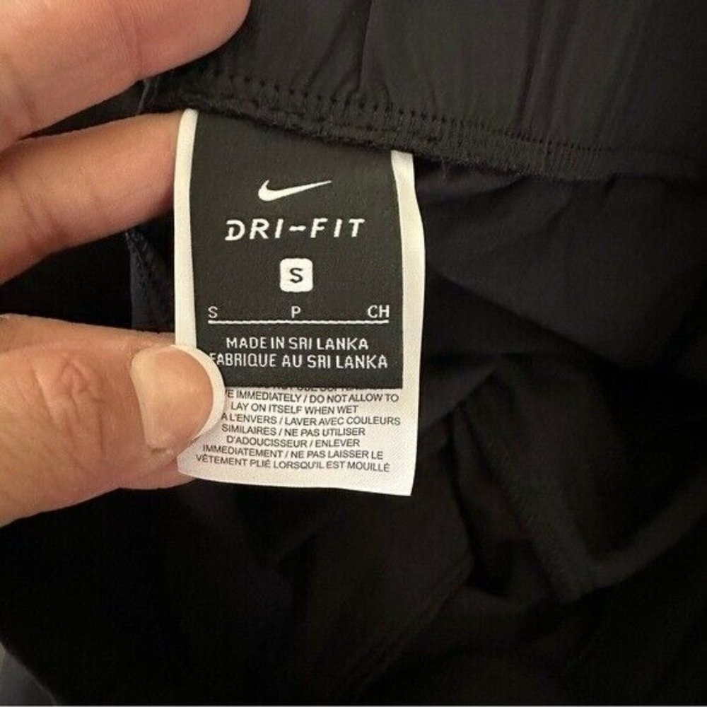 Nike Bliss Luxe Women's Slim Fit Training Pants Joggers BlackCV5848-010 Small - Picture 9 of 12